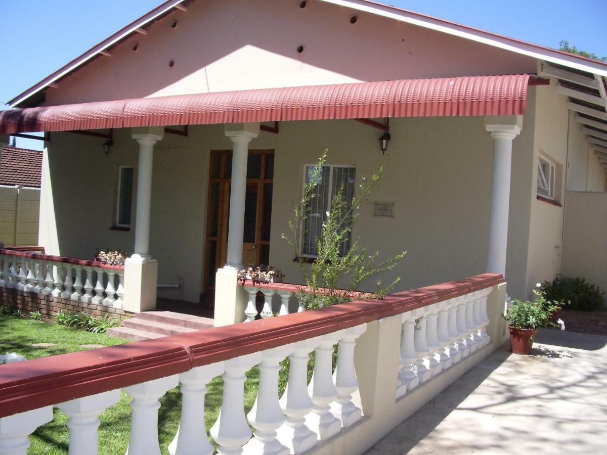 Dee'S Bnb Pretoria-Noord Exterior foto